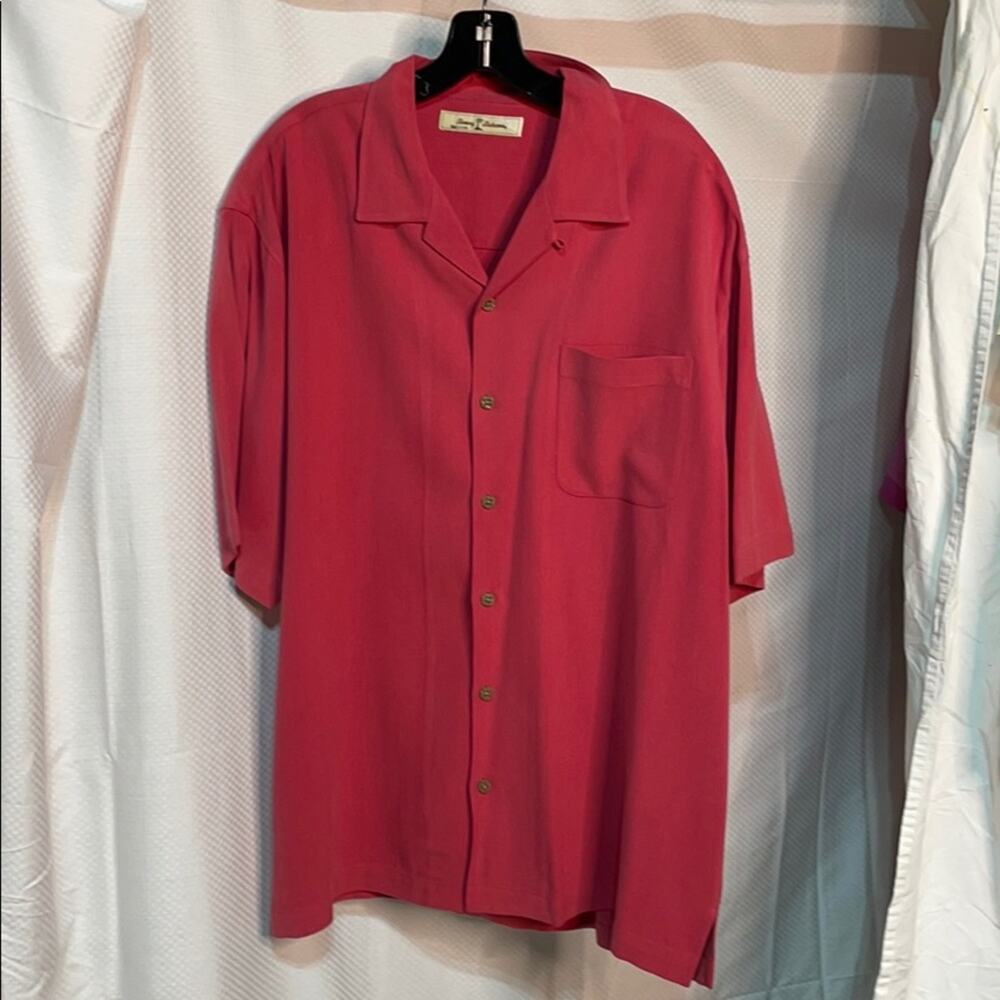 Tommy Bahama L 💯 silk camp shirt red pink euc